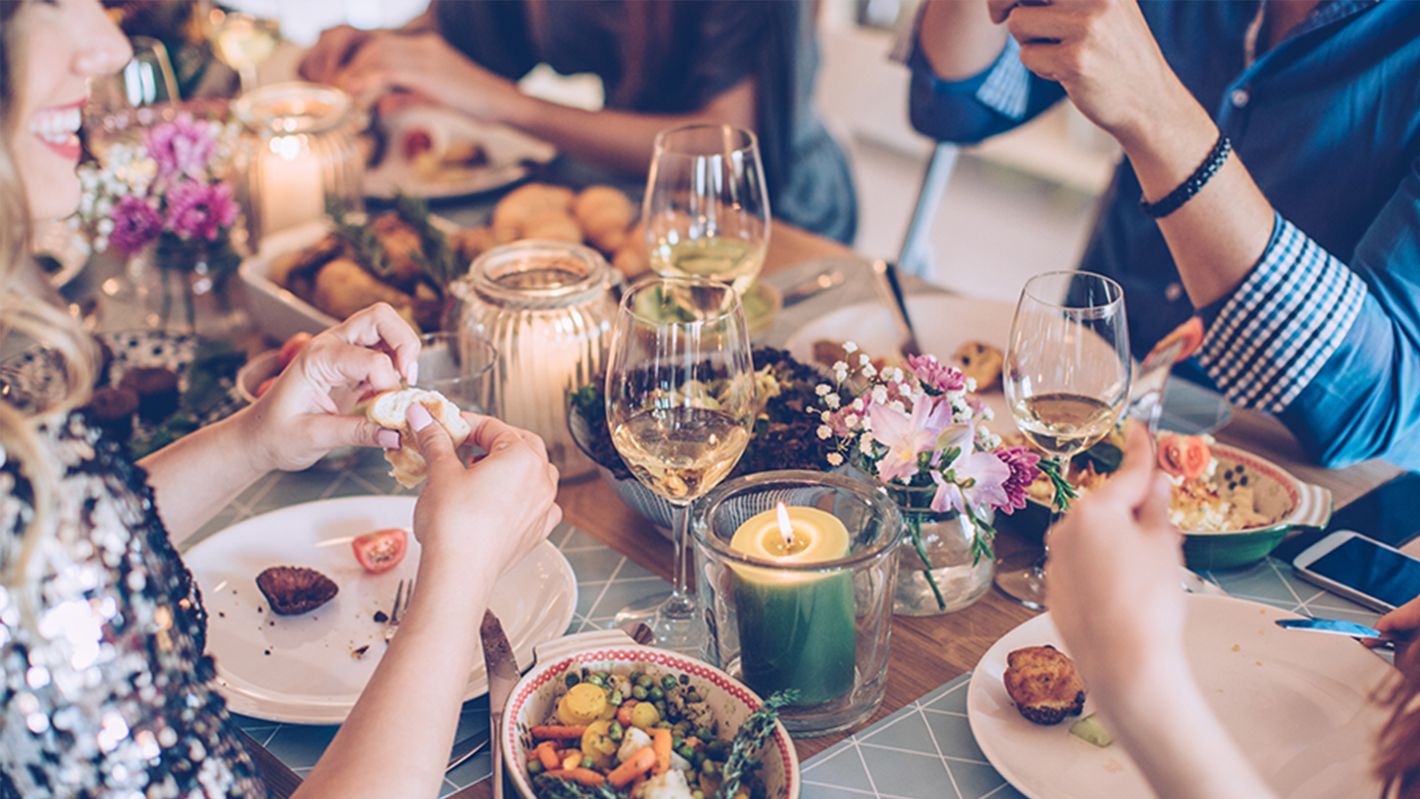 How to Enjoy More—and Eat Less—this Holiday Season