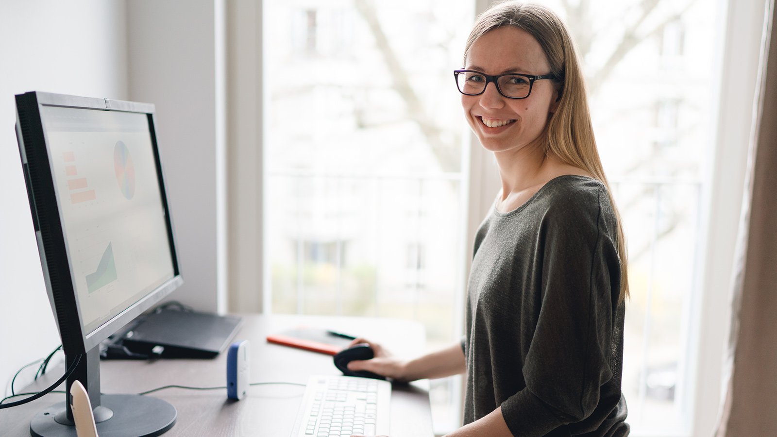 4 Home Office Upgrades for Your Back & Shoulders