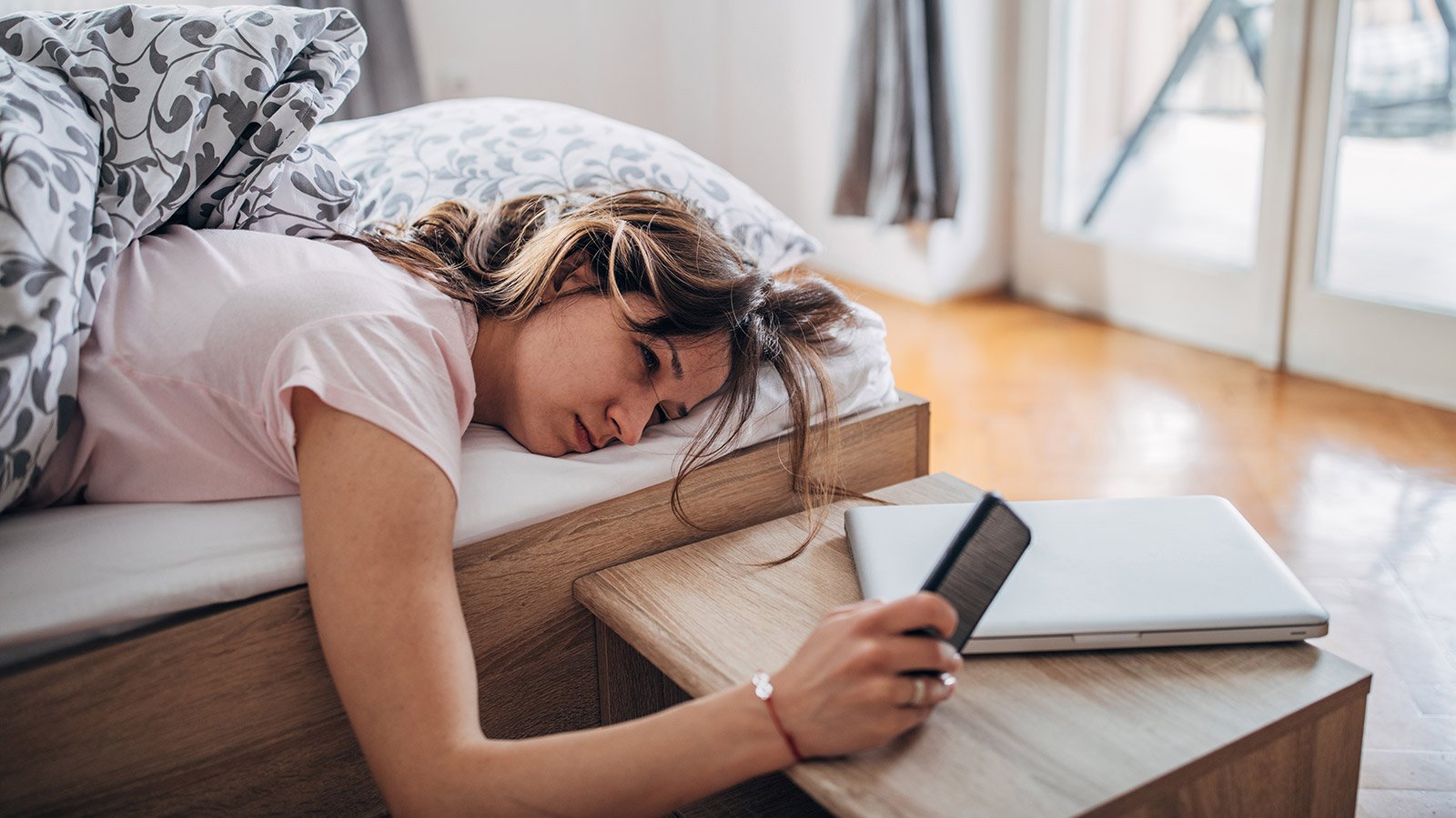 6 Proven Tips to Kick the Snooze Button Habit